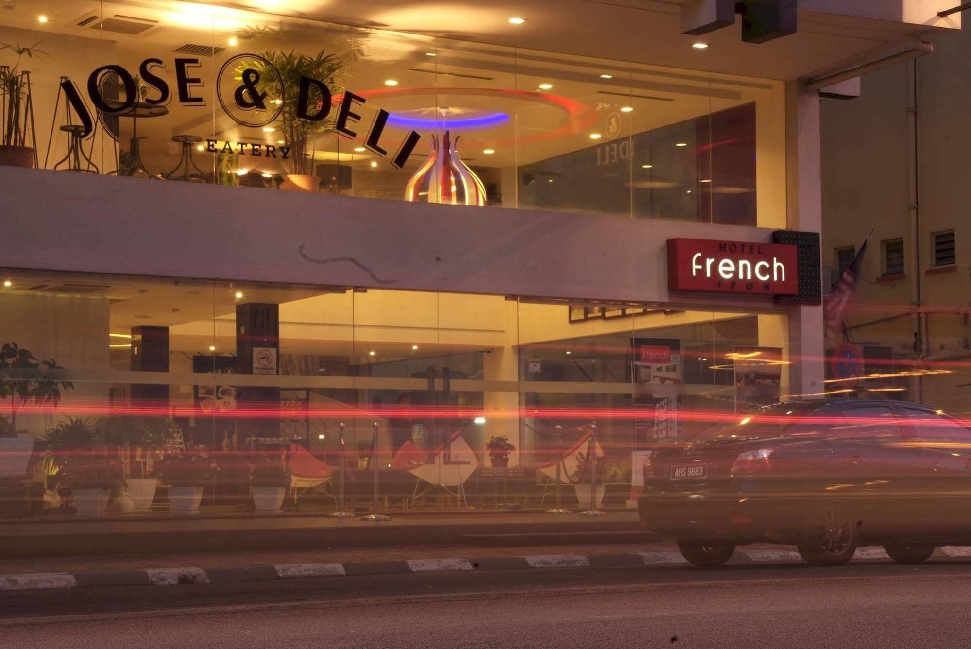 French Hotel Іпох Екстер'єр фото