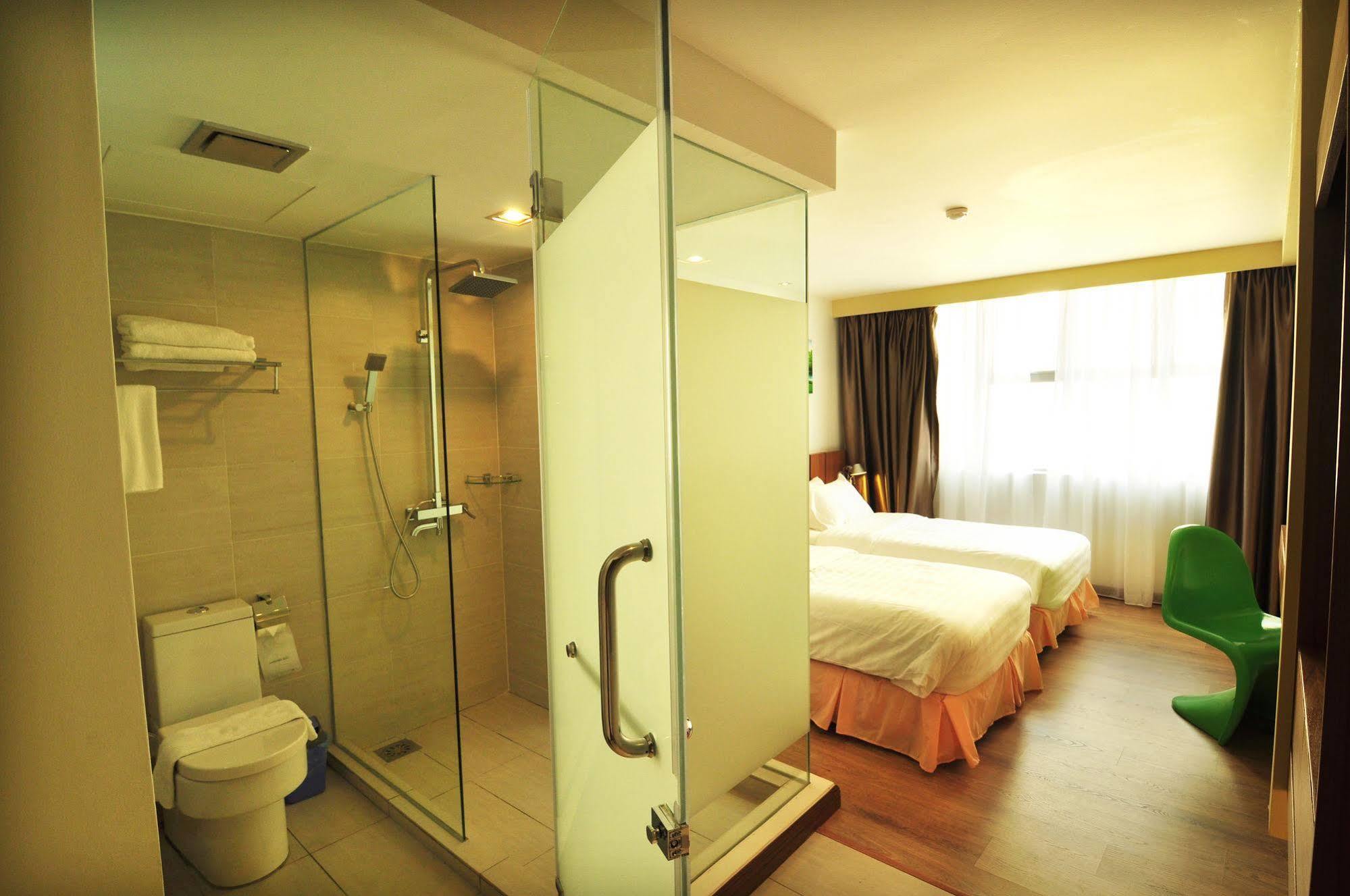 French Hotel Іпох Екстер'єр фото